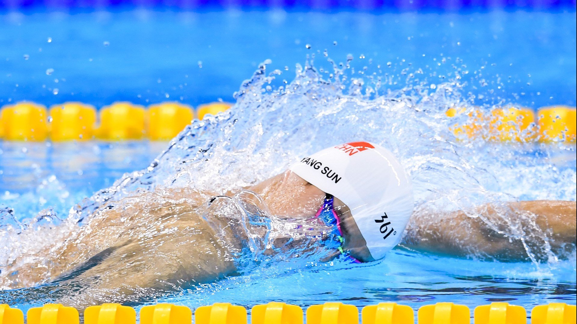 当水花淹没王权，库里封神夜背后的团队制胜密码