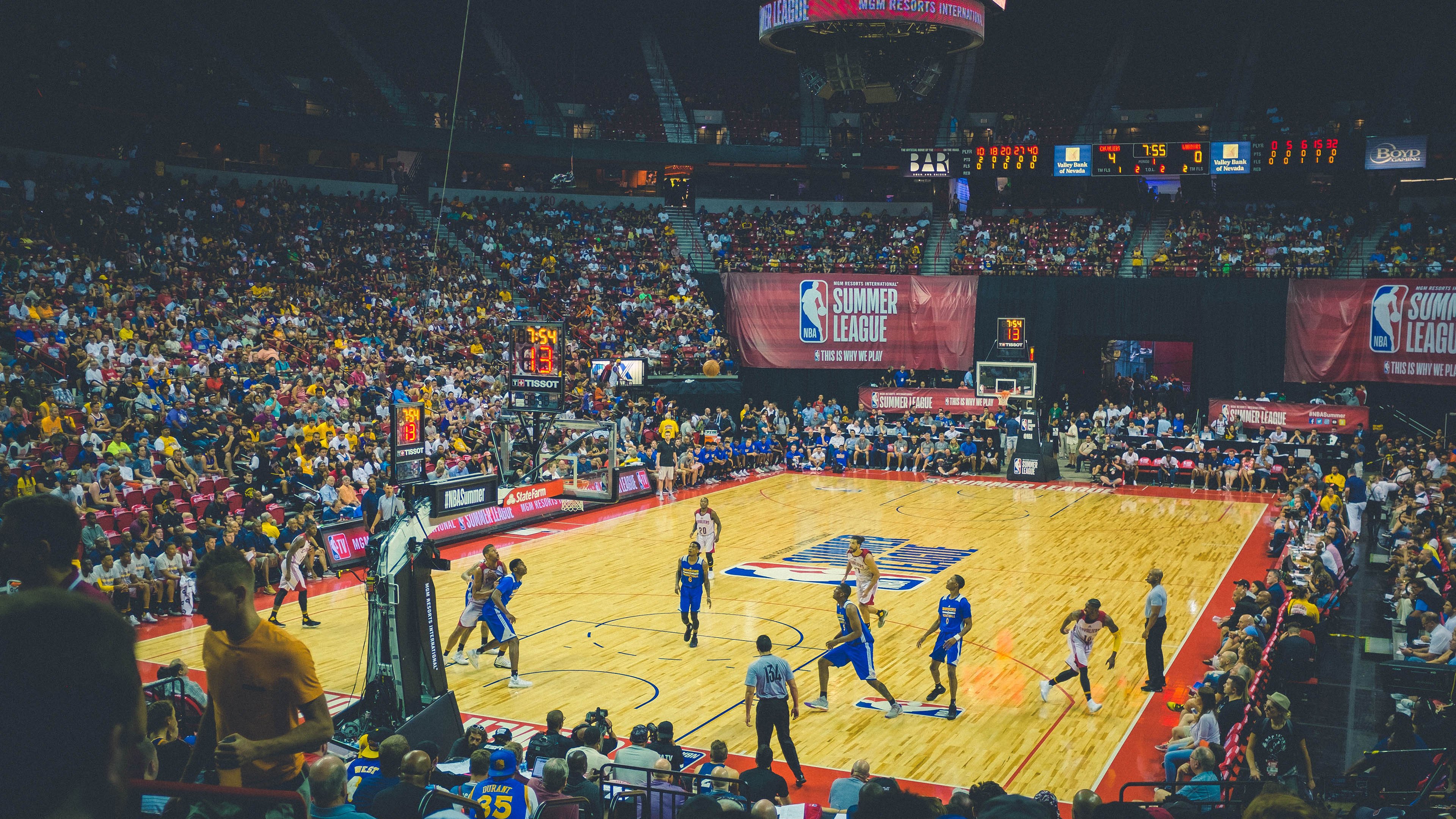 美国队强势冲垮卡塔尔,穆勒化身关键先生定乾坤